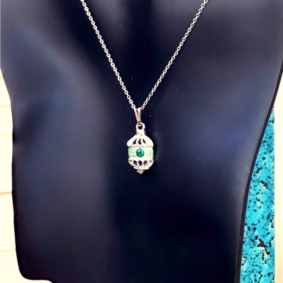 Christmas ornament pendant on chain. EUC. - Picture 2 of 3